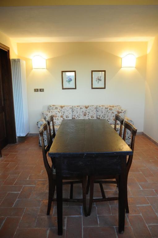 Azienda Agraria Montelujano グッビオ 部屋 写真